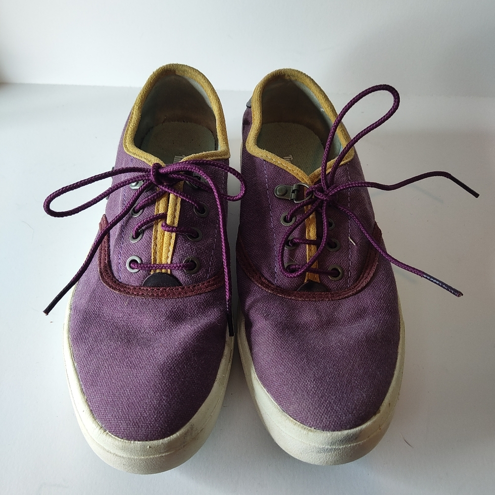 Timberland women’s Casual Canvas Sneakers – Purple / Mustard Trim – Size 6